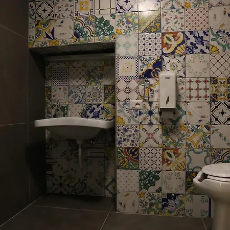 Palazzo Luciani 2* Salerno