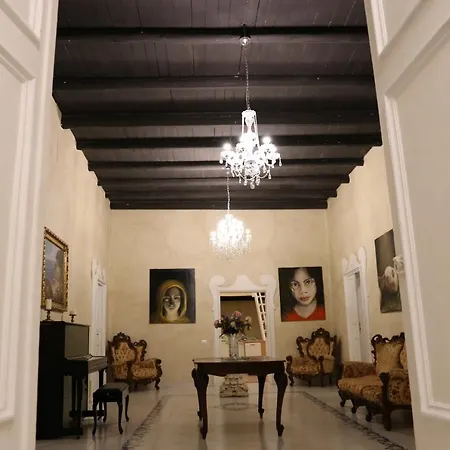 Palazzo Luciani 2* Salernes